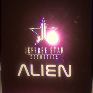 Jeffrey Star cosmetics